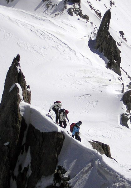 Winter mountaineering in the European Alps: technical level 4
