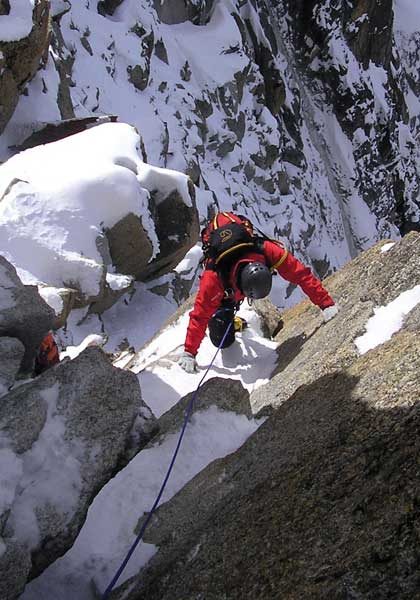 Mountaineering in the European Alps: Technical level 6