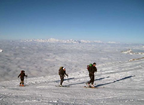 Ski mountaineering: outside off the Alps