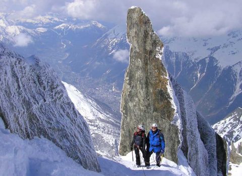 Winter mountaineering in the European Alps: technical level 3
