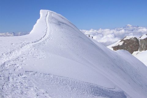 Mountaineering in the European Alps: Technical level 3